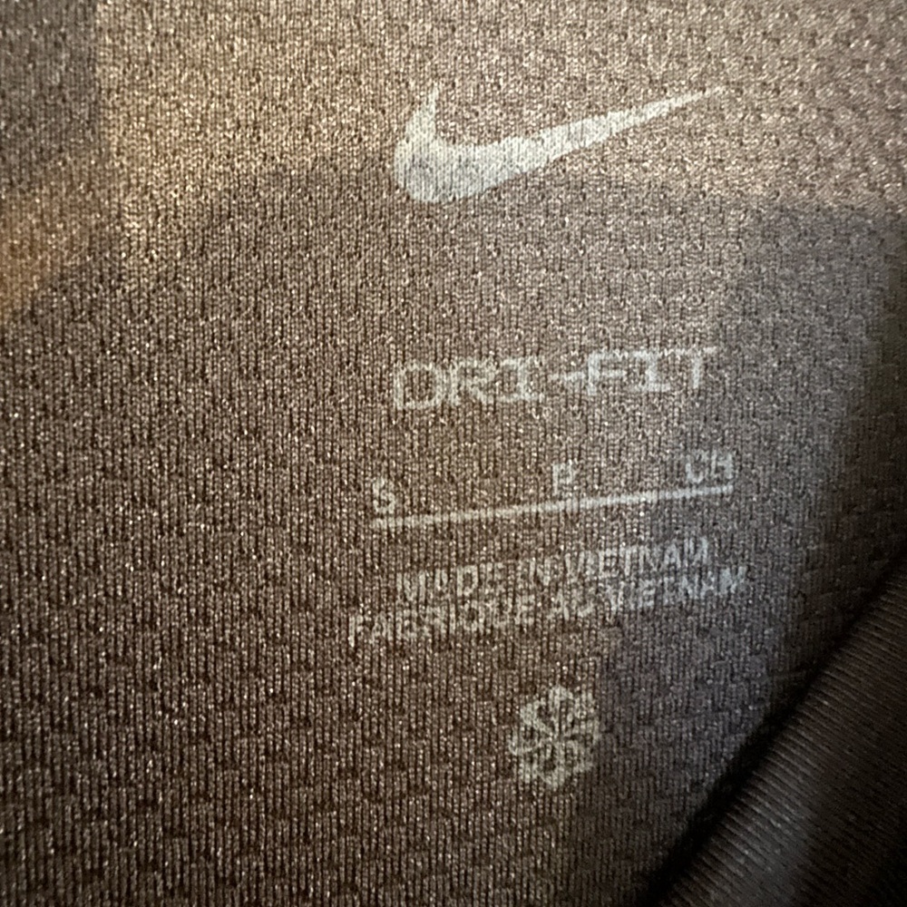 Nike Women's Black Long Sleeve Crop Top - Picture 4 of 5